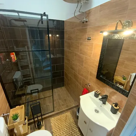 Apartment Center