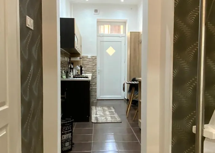 Center Apartman *